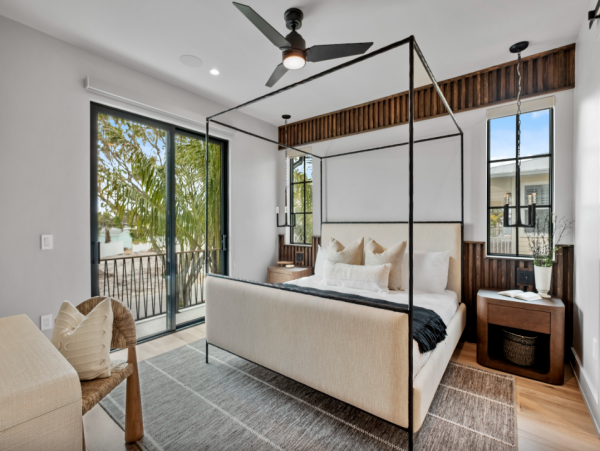 Luxury Beach Home in Anna Maria - Exclusive Property with Private Pool & Dock